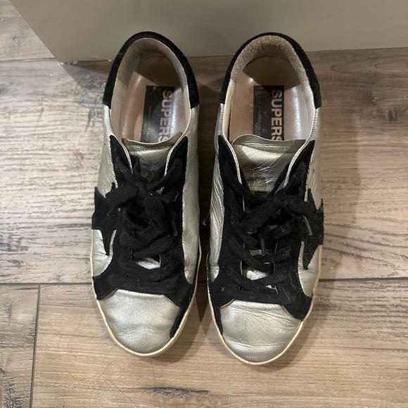 Golden Goose Super-Star in Silver Leather - Picture 6 of 8